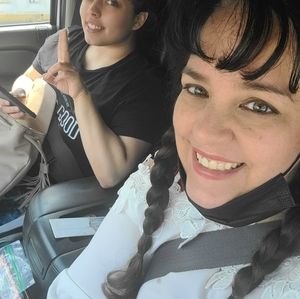 Meet your Poshers, The Thriftjunkies